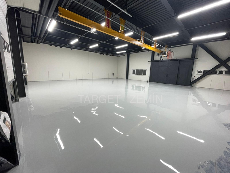 Manisa Fabrika Oto Bakım & Mekanik Alanı Epoksi Zemin Kaplama Projesi